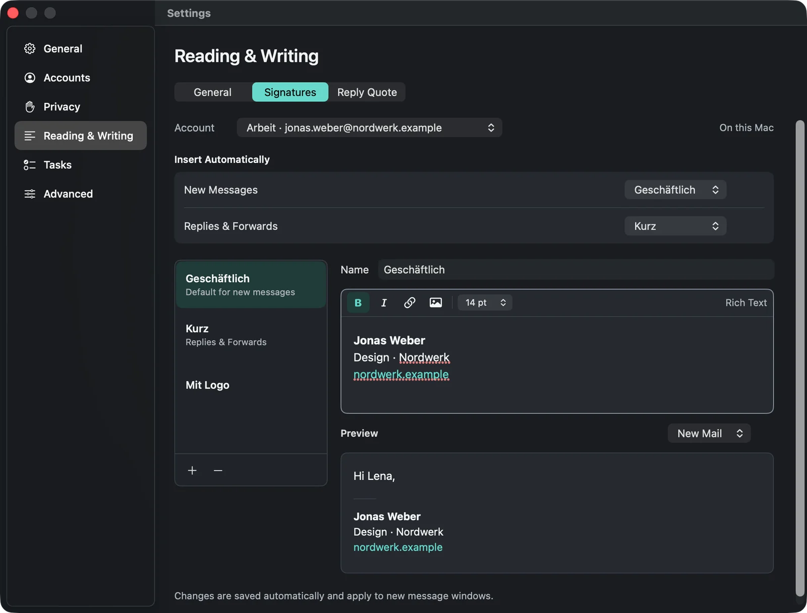 The “Reading & Writing” settings on the Signatures page: the account at the top, below it the automatic choice for new mails and for replies, on the left the signatures Geschäftlich, Kurz and Mit Logo, on the right the editor and a preview.